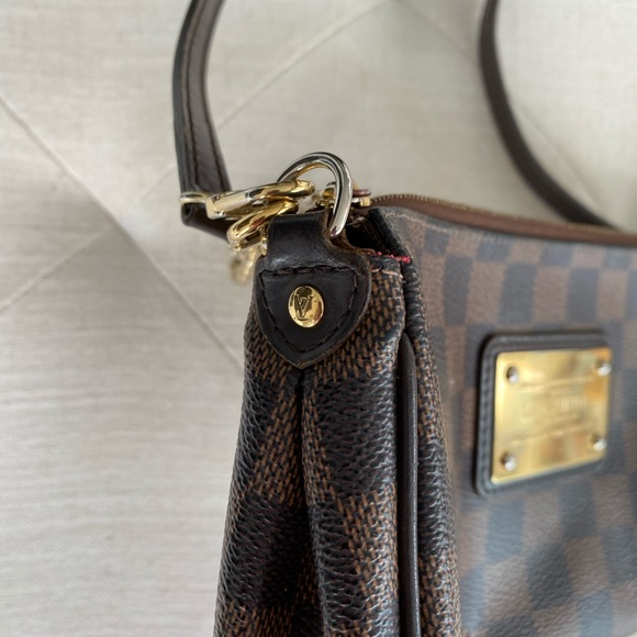 Louis Vuitton Eva Damier - Picture 9 of 16